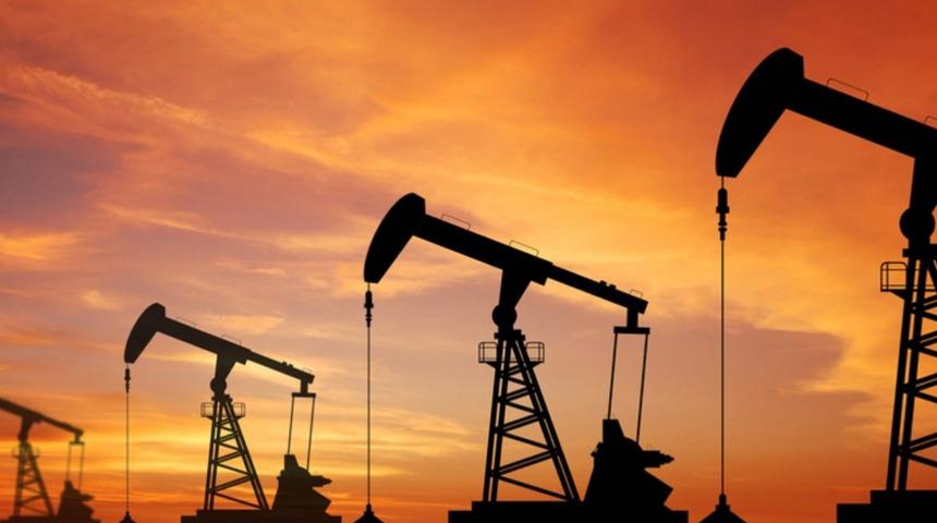 Akaryakıt fiyatlarını da etkiliyor: Petrol ivme yukarı yönlü