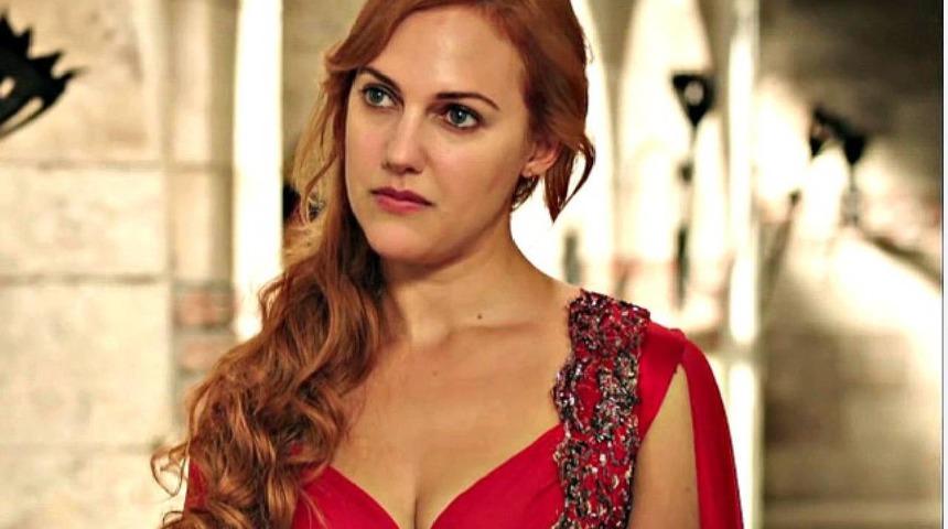 Muhteşem Yüzyıl'ın Hürrem Sultan'ı Meryem Uzerli, Riyadlı bir ailenin yemeğine katıldı! Aldığı ücret ağızları açık bıraktı