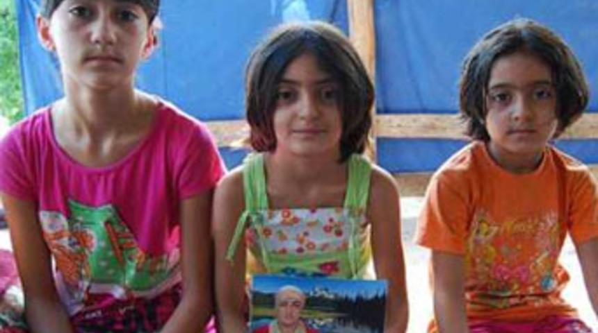 3 kız kardeş ortada kaldı!