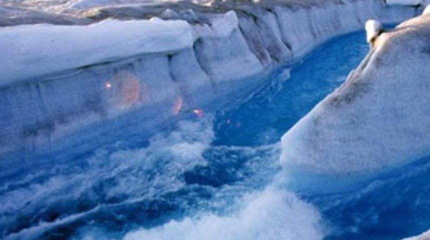 Grönland'daki buz tabakası eriyor!