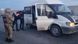 Beline bağlamış! 5 milyon TL değerinde altın... Böyle yakalandı