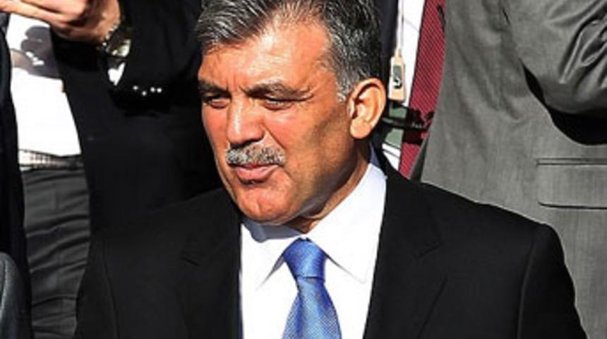 Cumhurbaşkanı G&uuml;l'e yoğun ila&ccedil; tedavisi