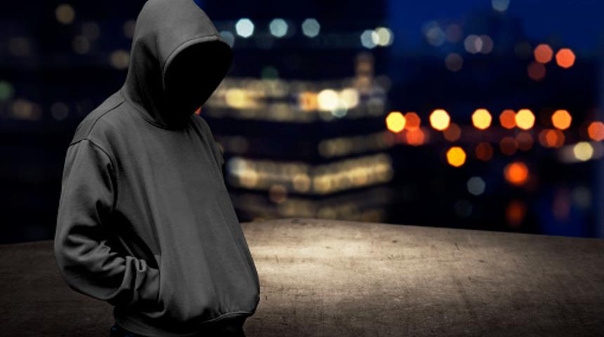 Kendisini zaman yolcusu ilan etti! 'Önümüzdeki dokuz ay' diyerek kehanetlerini sıraladı... Sosyal medyada gündem yarattı