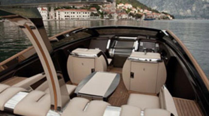 L&uuml;ks yat yaz mevsimini keyfe d&ouml;n&uuml;şt&uuml;r&uuml;yor