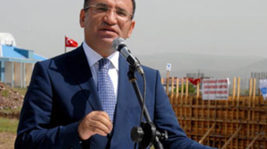 "Üniversitede cami fakülte kadar önemli"