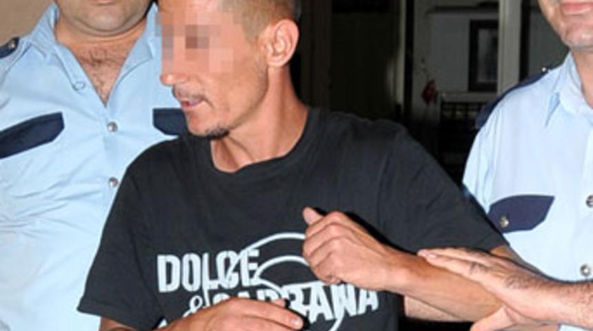 Hırsız ev sahibini karşısında g&ouml;r&uuml;nce...