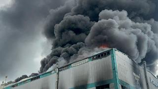 Tekirdağ'da fabrika yangını! 10 işçi dumandan etkilendi 