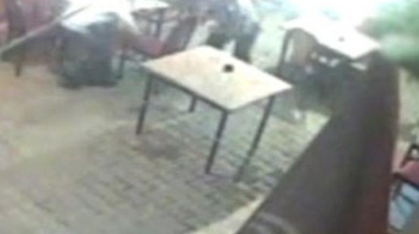 Cephanelikteki patlama anı kamerada