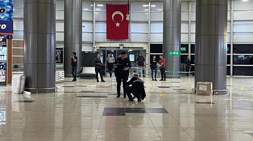 Şanlıurfa'da otogarda silahlı kavga! &Ouml;l&uuml; ve yaralılar var