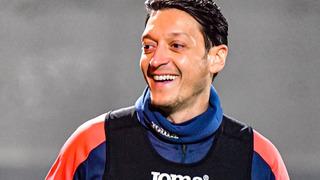 Mesut Özil'den Fenerbahçelileri şaşırtan açıklama! Hayalini kurduğu ve aşık olduğu takımı açıkladı