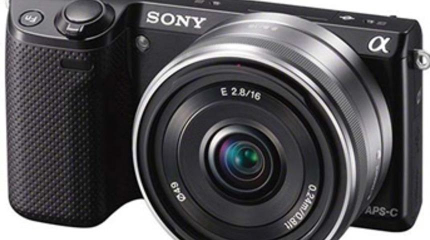 Sony NEX-5R&rsquo;yi tanıttı!