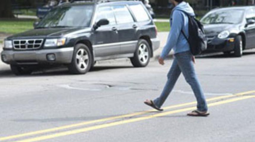 Yayaya yol vermeyen de yandı!