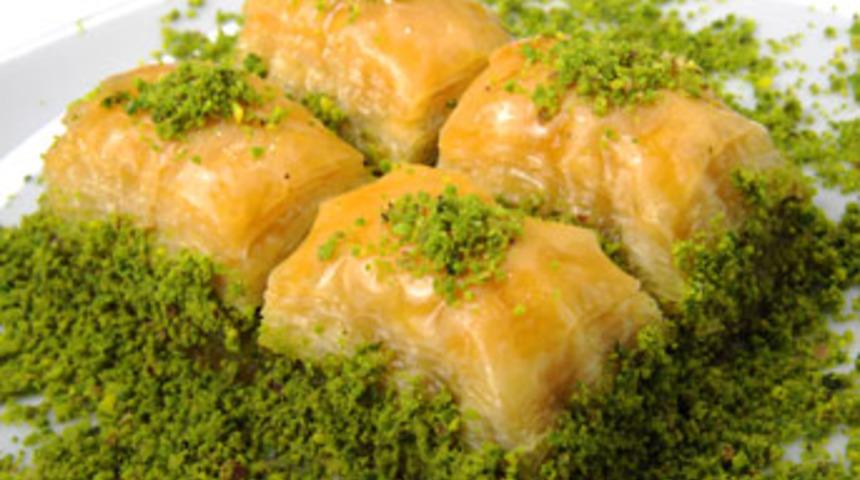 Bir dilim baklava kaç kalori?