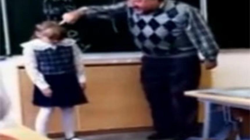 Kızgın öğretmene böyle tepki gösterdi