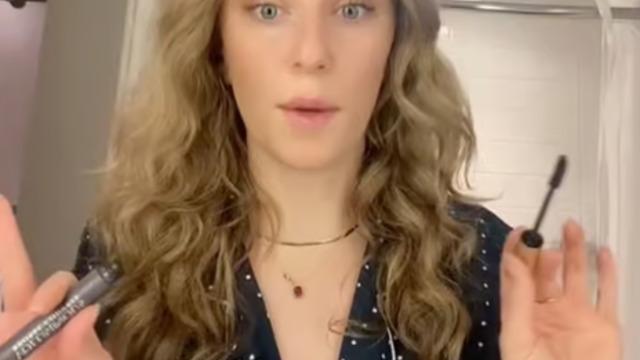 Uçuş görevlisi uçakta neden asla tuvalet kağıdı kullanmadığını açıkladı! İtirafı sosyal medyayı ikiye böldü