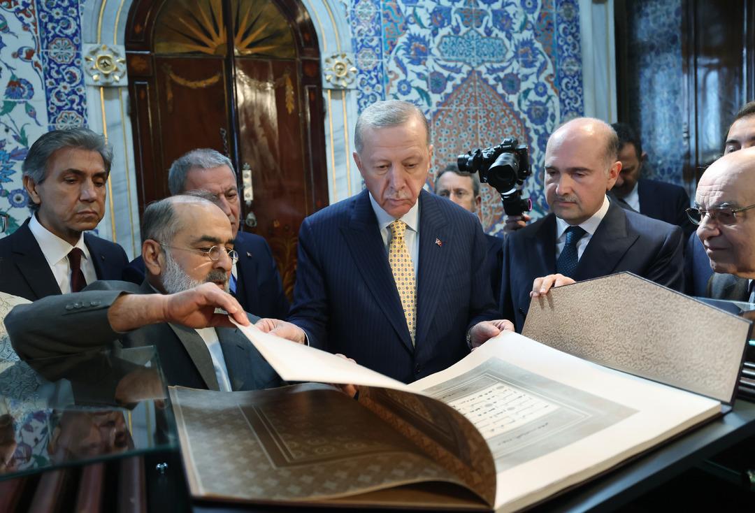 Erdoğan da &ouml;nlemini aldı, 500 yıllık kutsal t&ouml;renden dikkat &ccedil;eken g&ouml;r&uuml;nt&uuml;ler geldi! Ramazanda ziyaret&ccedil;i akını yaşandı