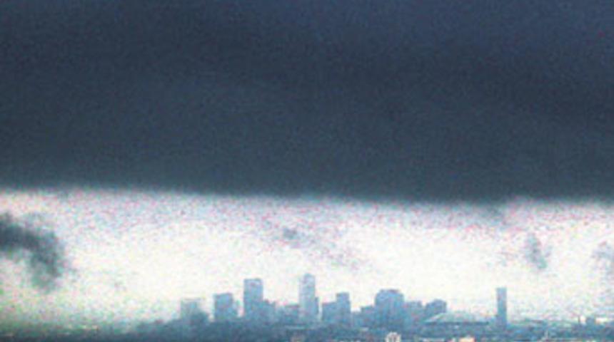 Isaac Kasırgası'nın etkileri s&uuml;r&uuml;yor