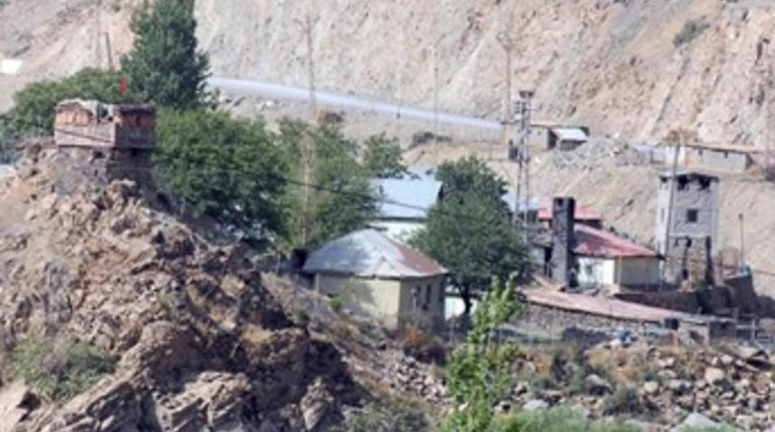 200 ter&ouml;ristin saklandığı yer şok etti