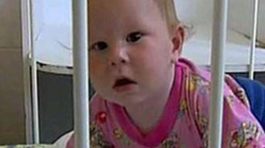 Bebeğini &ouml;ld&uuml;rmek i&ccedil;in yolun ortasına bıraktı