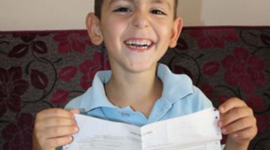 G&uuml;ler misin ağlar mısın?