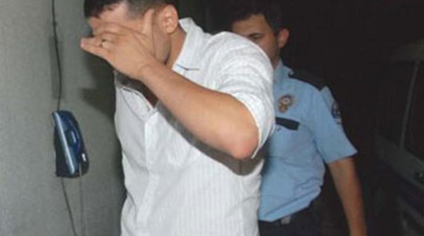 Kamp&uuml;ste sapık doktor rezaleti!