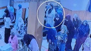 Camide sapık alarmı! Başörtü takıp aralarına girdi, namaz kılan kadını taciz etti