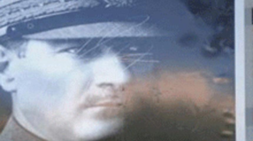 Manisa'da Atat&uuml;rk panolarına &ccedil;irkin saldırı