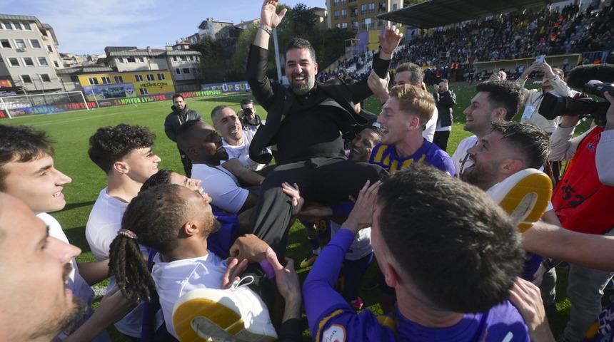 SON DAKİKA: Arda Turan tarih yazdı! Eyüpspor, Altay'ı 4-1 mağlup ederek Süper Lig'e yükselen ilk takım oldu