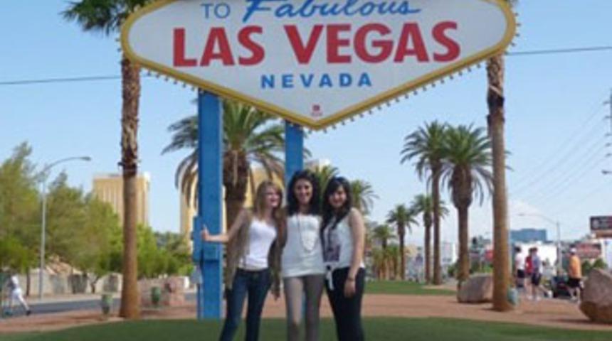 ABD'de iki T&uuml;rk kızı &ouml;l&uuml; bulundu!