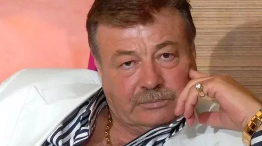 Sağlık Bakanı Koca'dan Nuri Alço'nun sağlık durumuyla ilgili açıklama: Kalp yetmezliği, akciğer ödemi ve beyin damar tıkanıklığı tespit edildi