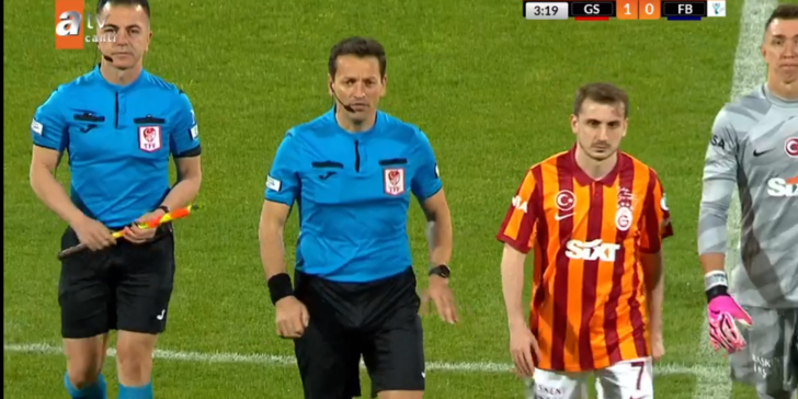 SON DAKİKA: Türk Futbolunda tarihi anlar! Süper Kupa maçında Galatasaray ile karşılaşan Fenerbahçe sahadan çekildi... İşte Sarı-Lacivertliler'i bekleyen cezalar! G3