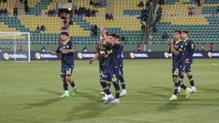 Süper Kupa maçında Galatasaray karşısında sahadan çekilen Fenerbahçe'nin alacağı ceza belli oldu! Men ediliyorlar