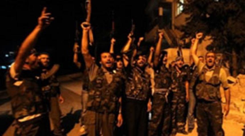 Halep'e b&uuml;y&uuml;k saldırı hazırlığı