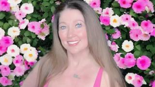 Kendisinden 20 yaş küçük sevgilisi eleştirildi! 'Erkek arkadaşımı oğlumla karıştırıyorlar'