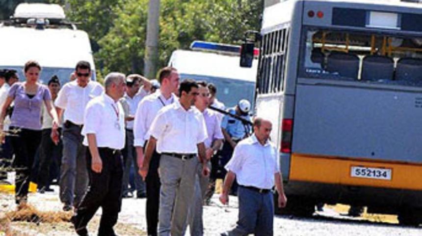 Ağacın altında patlamayı seyretmiş!