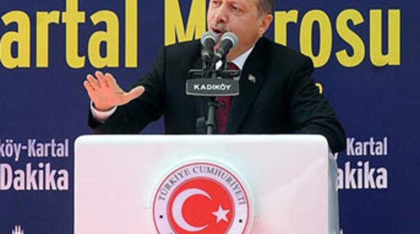 Başbakan medyaya yüklendi