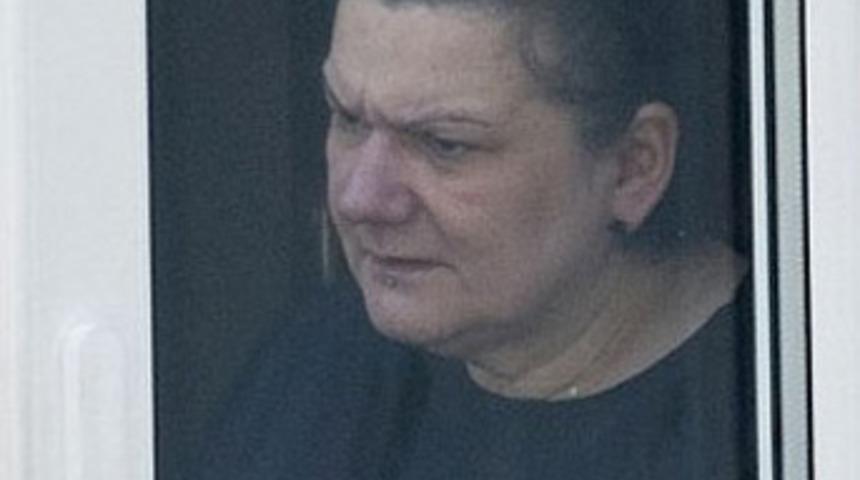 Akıl hastasıyla birlikte oldu!