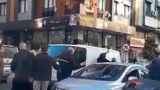 İstanbul'da trafikte baltalı saldırı! Sürücünün kafasına vurdu