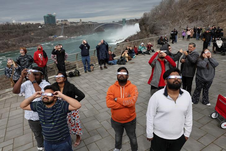 Tüm dünya merakla bekliyordu, 186 kilometrelik rota izledi! 2024'ün ilk Güneş tutulması Meksika, ABD ve Kanada'dan izlendi!   G5