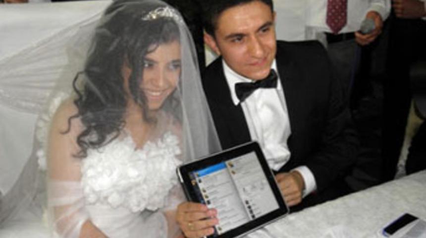 İnternette en &ccedil;ok konuşulan nikah!