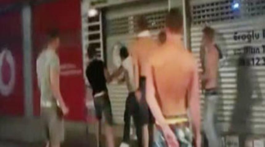 Marmaris'te Türk gencine turist dayağı!