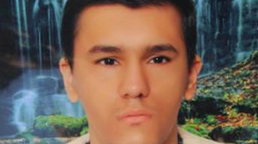 K&ouml;pek korkusu g&ouml;rme engelli genci &ouml;ld&uuml;rd&uuml;