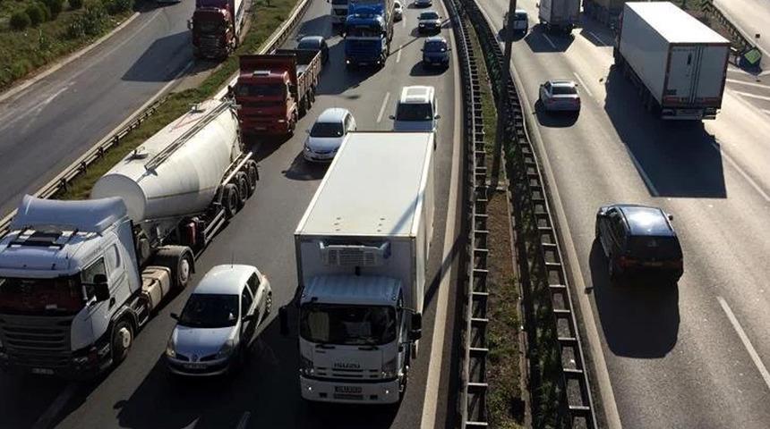 Bakan Yerlikaya duyurdu! Trafiğe bayram kısıtlaması, tarih ve saat verdi: İzin verilmeyecek