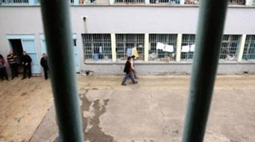 'Cezaevinde dayaktan &ouml;l&uuml;m' iddiası