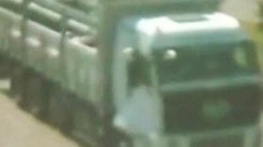 Bu tır şof&ouml;r&uuml; yakalanmalı!!