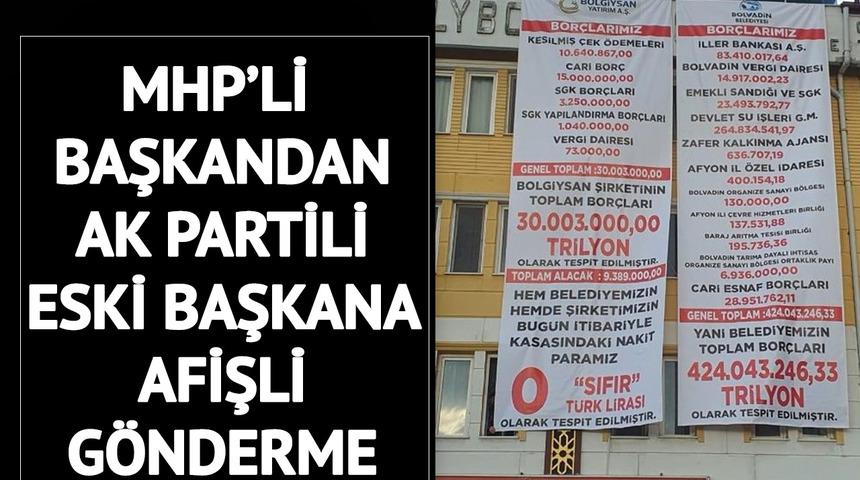 Bir ilde gündem oldu! MHP'li yeni başkan AK Parti'den devraldığı borçları afişle duyurdu: Kasada para kalmamış