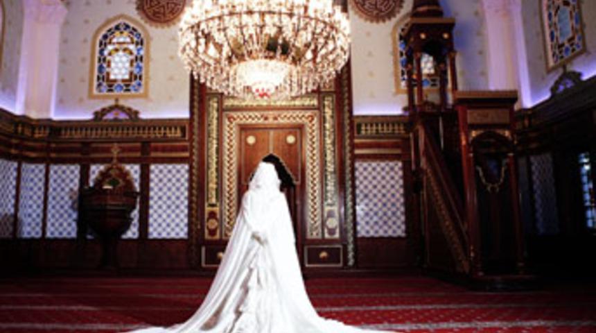 Camide d&uuml;ğ&uuml;n fotoğrafı