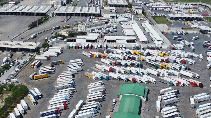 TIR şoförleri, bayrama ailelerinden uzakta girdi