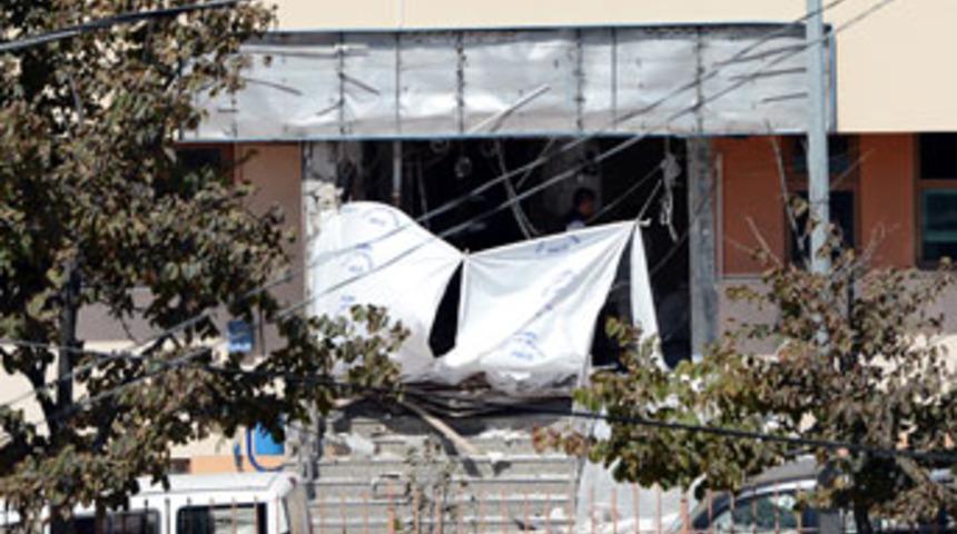 Hayatı pahasına saldırıyı &ouml;nledi