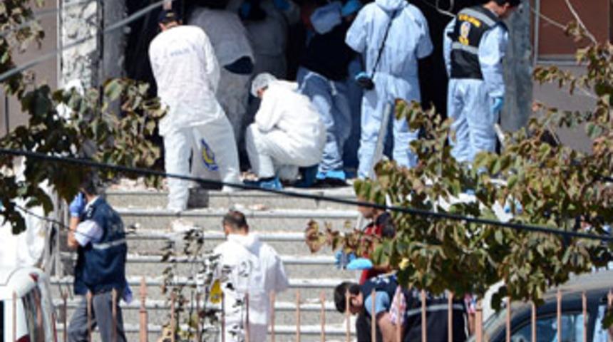 Şehit polis patlamadan &ouml;nce ateş etmiş